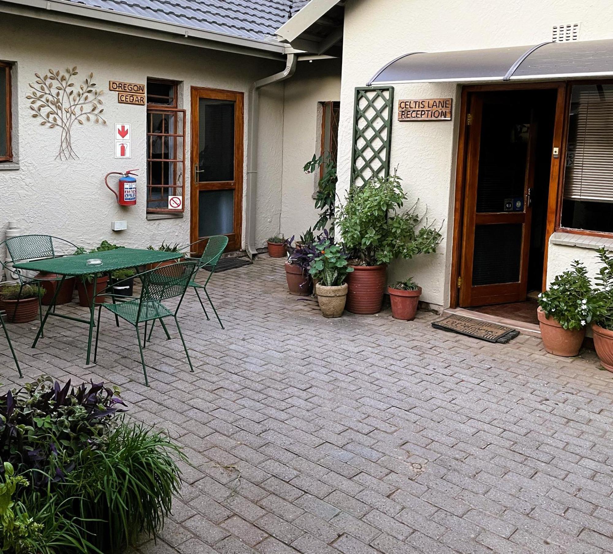 Celtis Lane Guest House Boksburg Bagian luar foto
