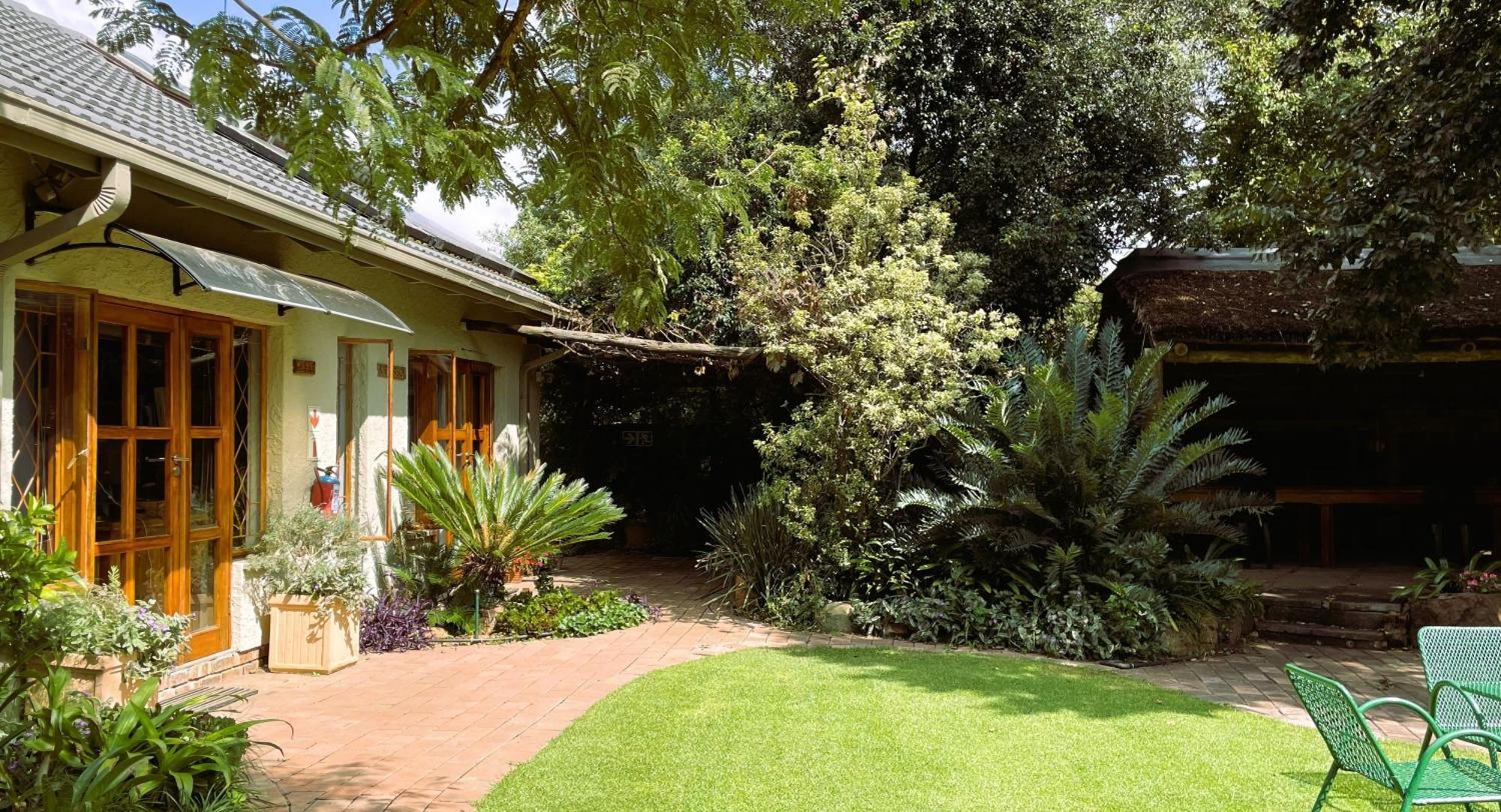 Celtis Lane Guest House Boksburg Bagian luar foto