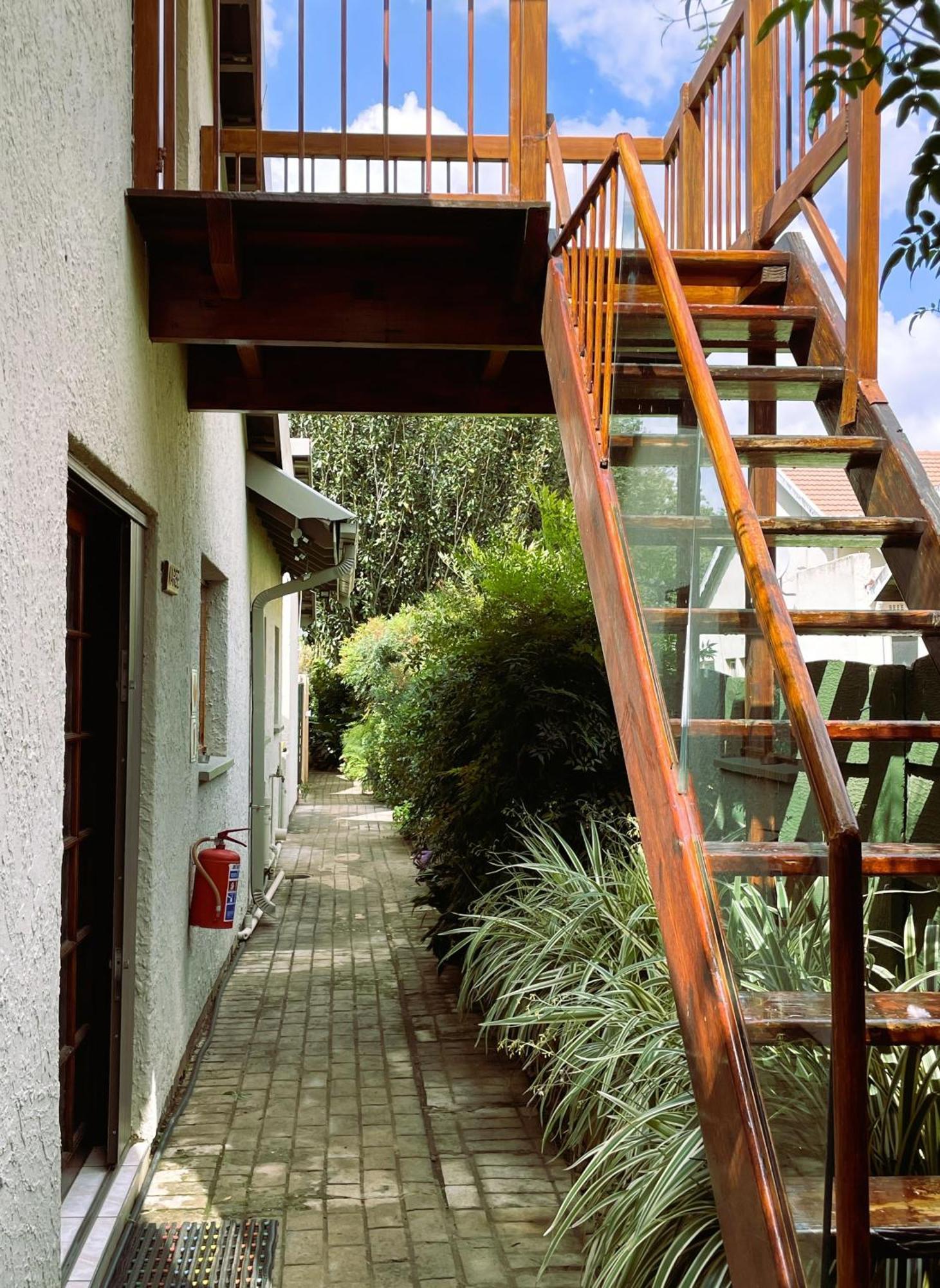 Celtis Lane Guest House Boksburg Bagian luar foto