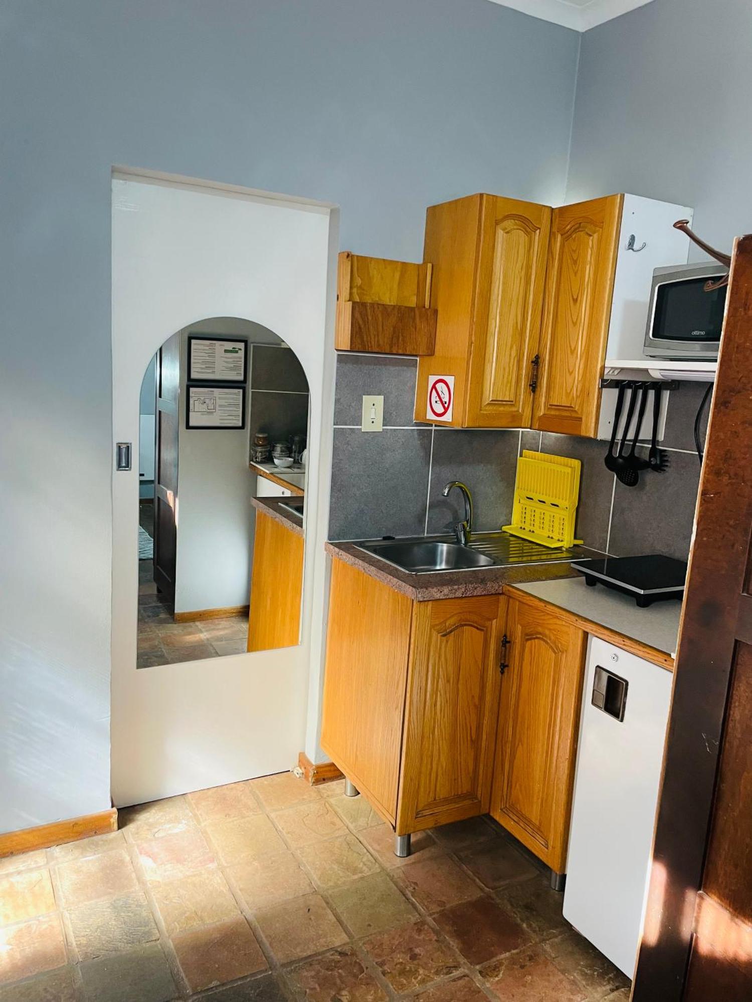 Celtis Lane Guest House Boksburg Bagian luar foto