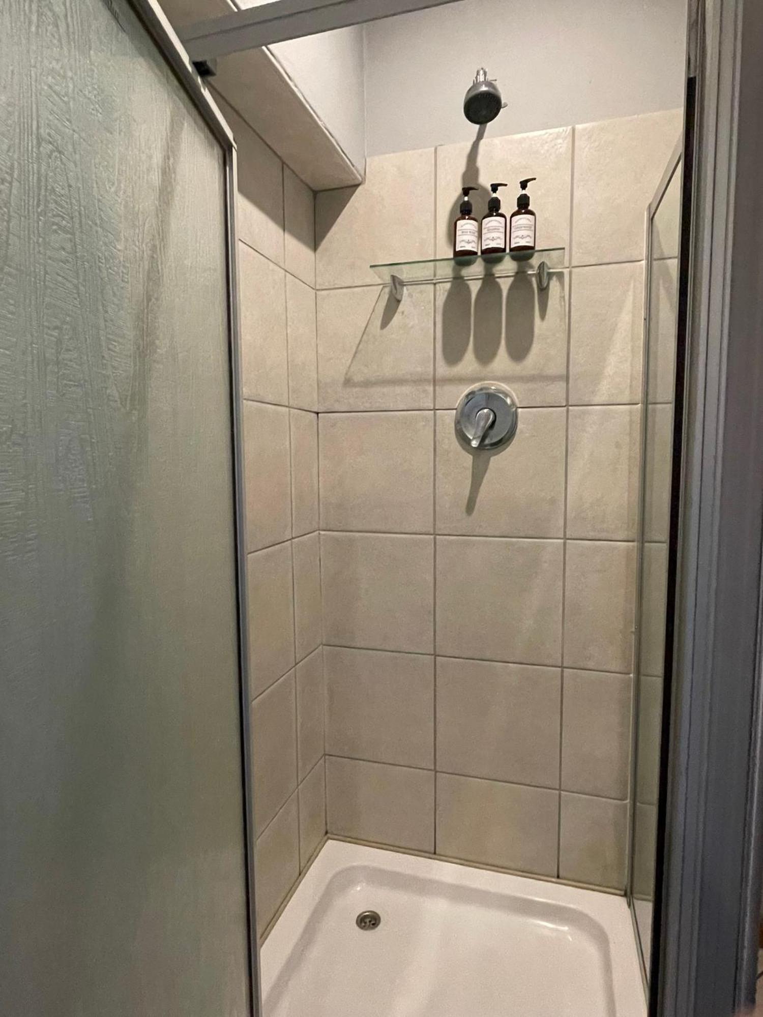 Celtis Lane Guest House Boksburg Bagian luar foto