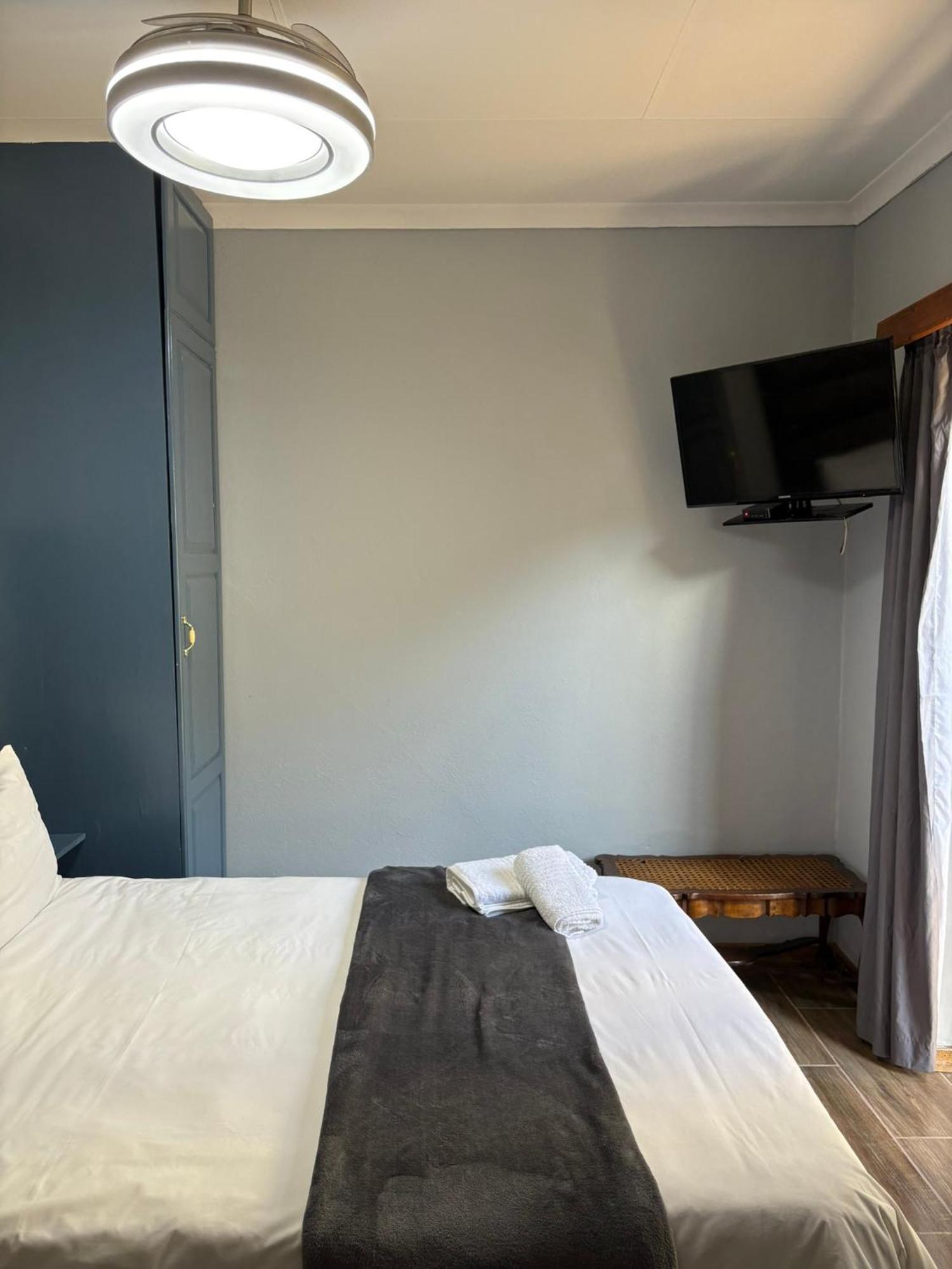 Celtis Lane Guest House Boksburg Bagian luar foto