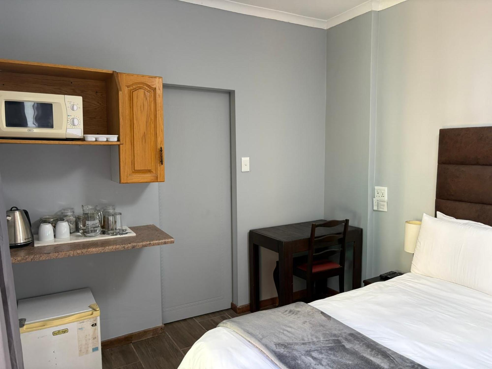 Celtis Lane Guest House Boksburg Bagian luar foto