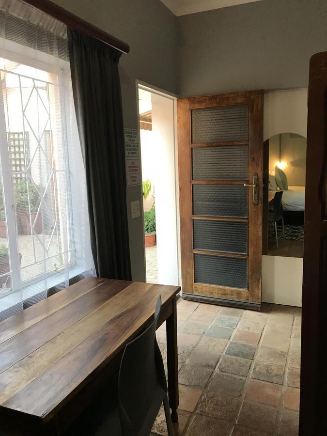 Celtis Lane Guest House Boksburg Bagian luar foto
