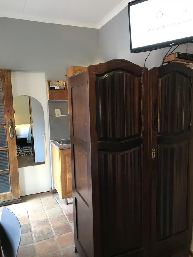 Celtis Lane Guest House Boksburg Bagian luar foto