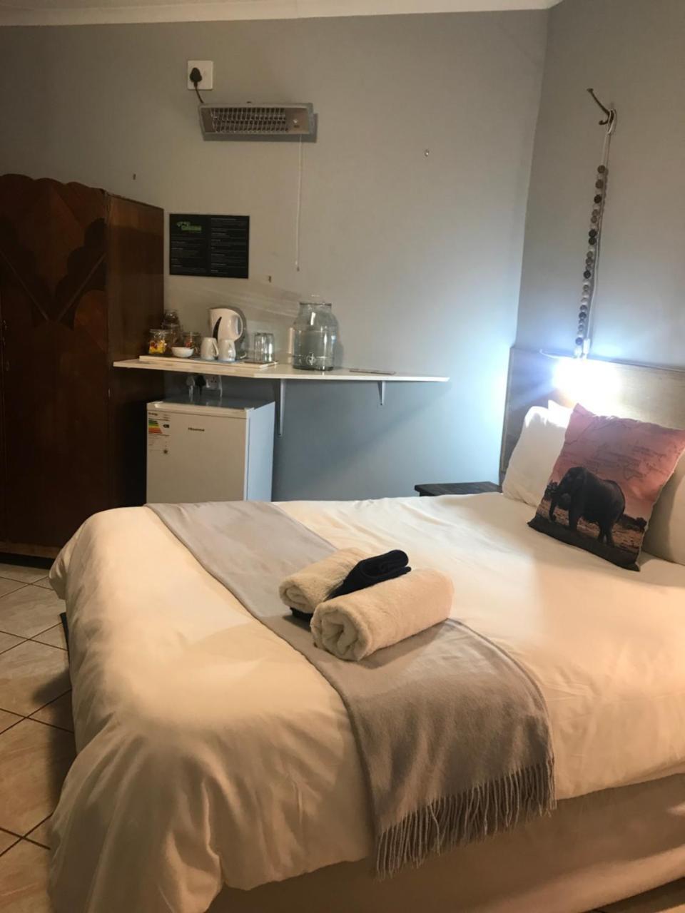 Celtis Lane Guest House Boksburg Bagian luar foto